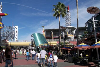 Orlando sem carro: como montar roteiro com Uber, ônibus, transfers e transporte dos hotéis