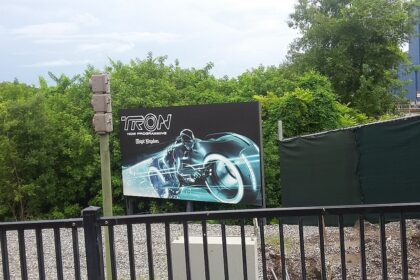Rider Switch na Disney Orlando: como funciona para pais aproveitarem atrações sem fila dupla